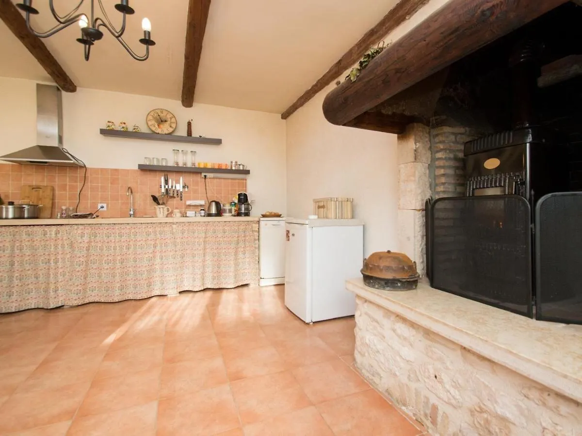 Wonderful Holiday Home In Pula