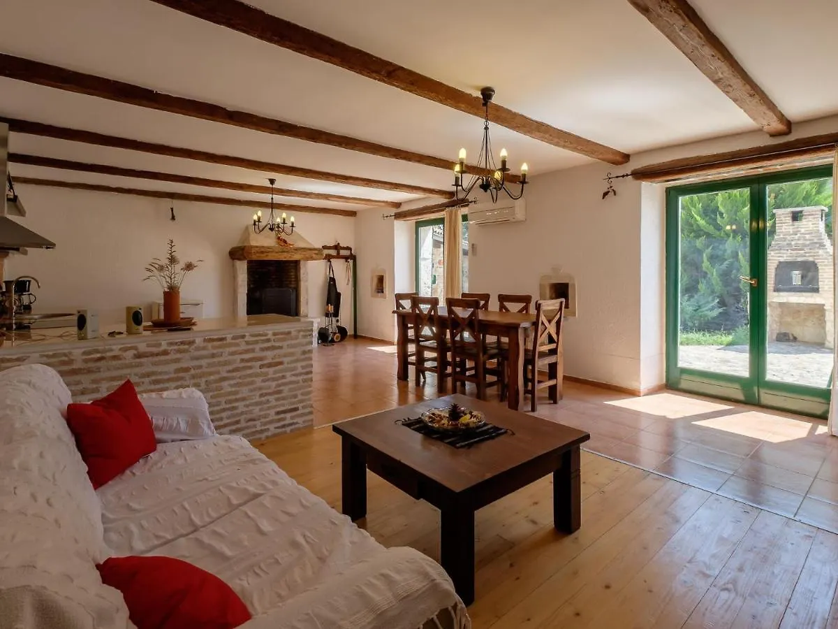 Wonderful Holiday Home In Pula